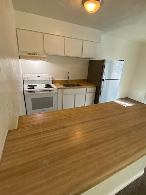 3671 Spruce Avenue - Photo 5 of 11