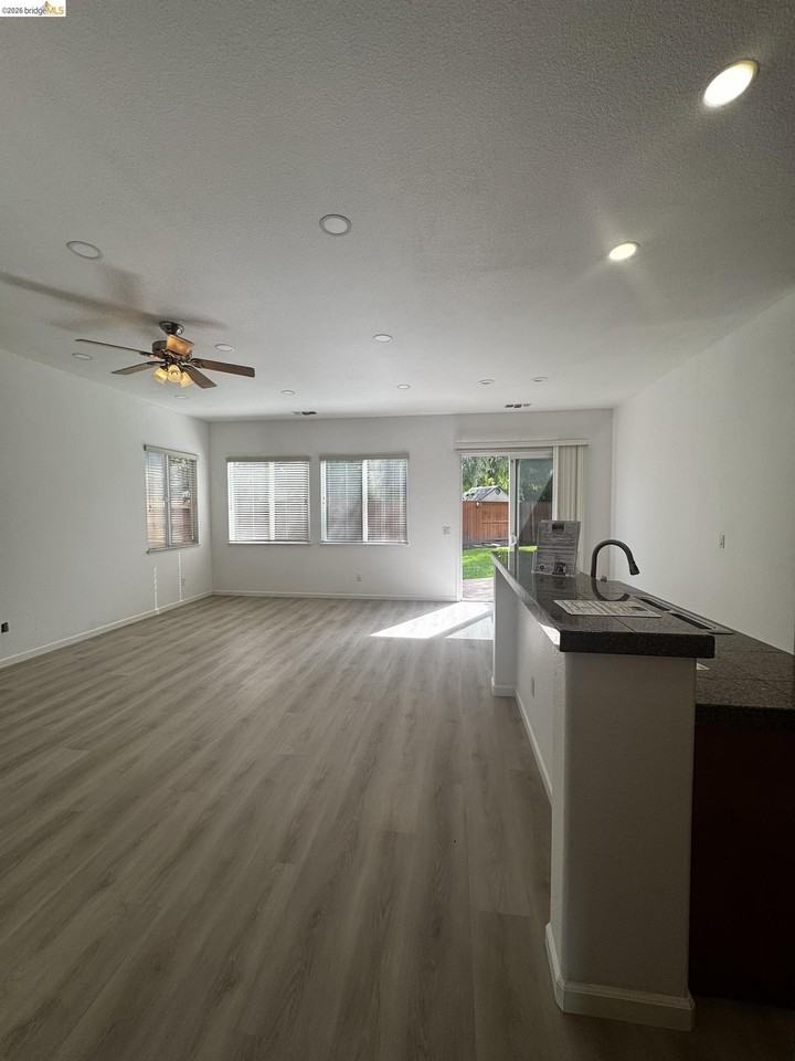 2638 Breaker Way - Photo 6 of 22