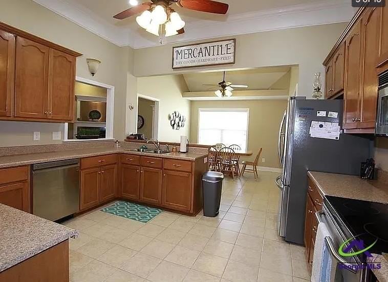 139 Addington Dr - Photo 3 of 7