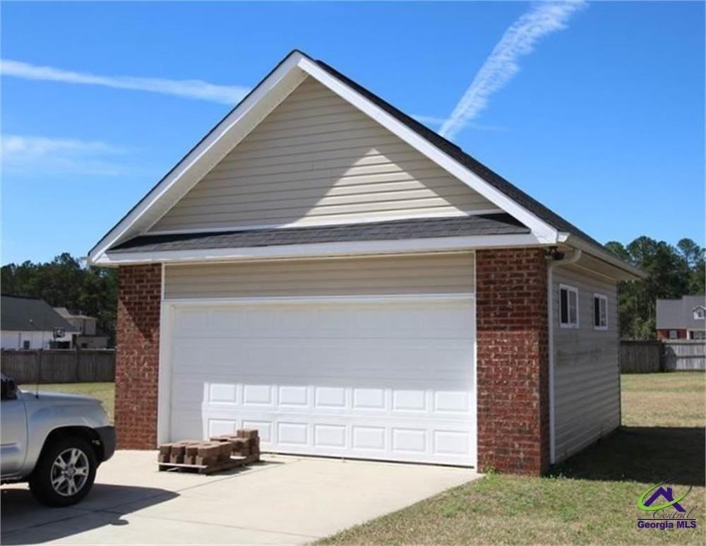 139 Addington Dr - Photo 5 of 7