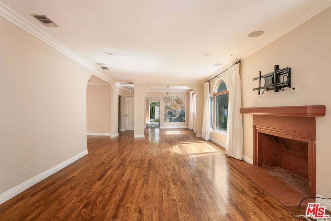 1134 N Poinsettia Pl - Photo 5 of 33