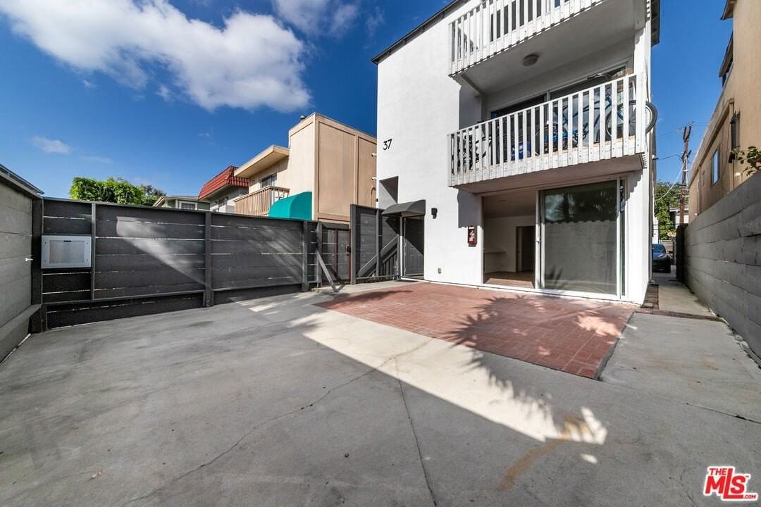 37 29th Ave - Photo 2 of 11