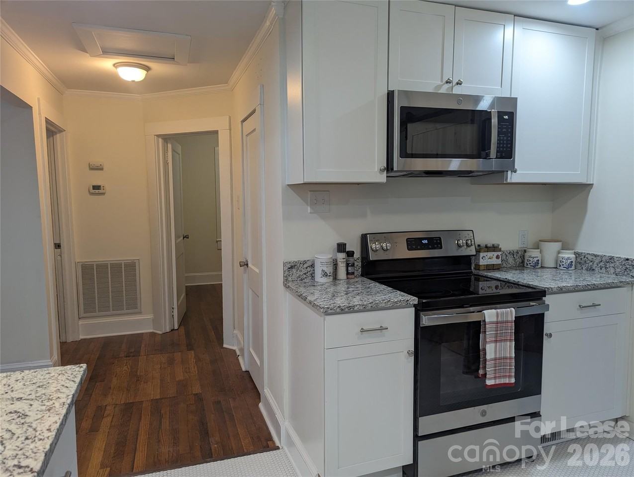 215 Eastside Dr - Photo 7 of 19