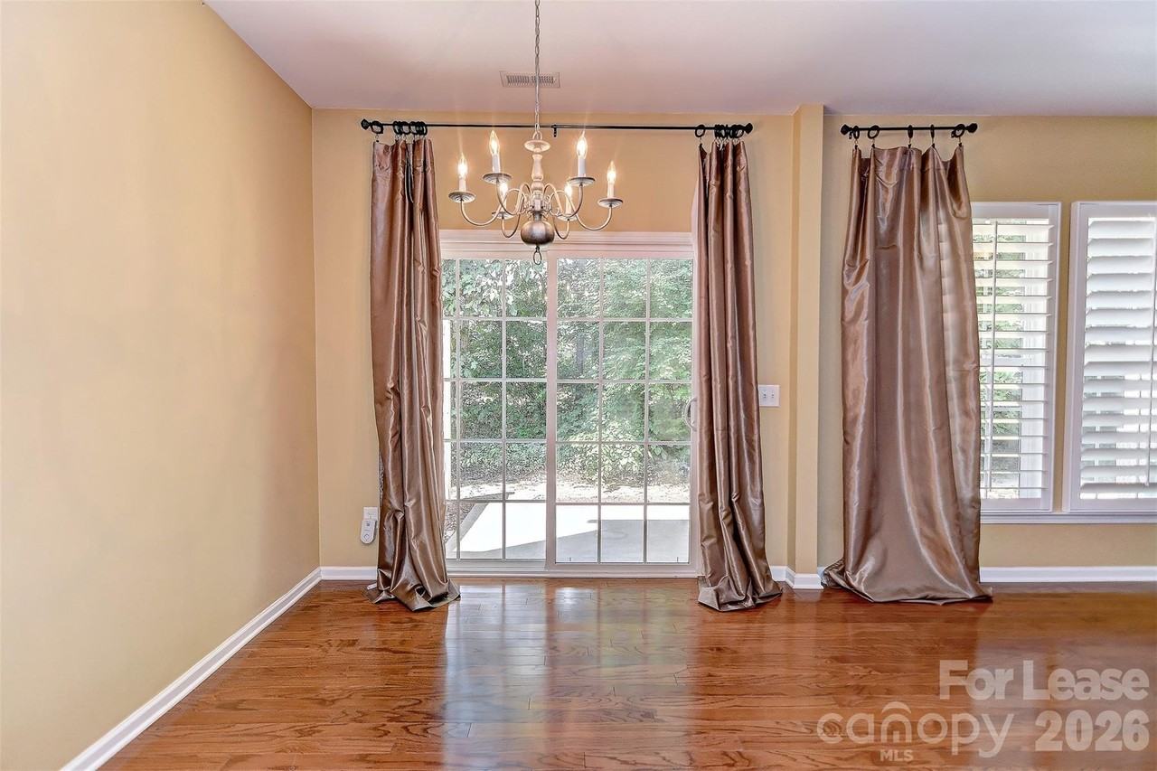 10218 Blakeney Preserve Dr - Photo 3 of 19