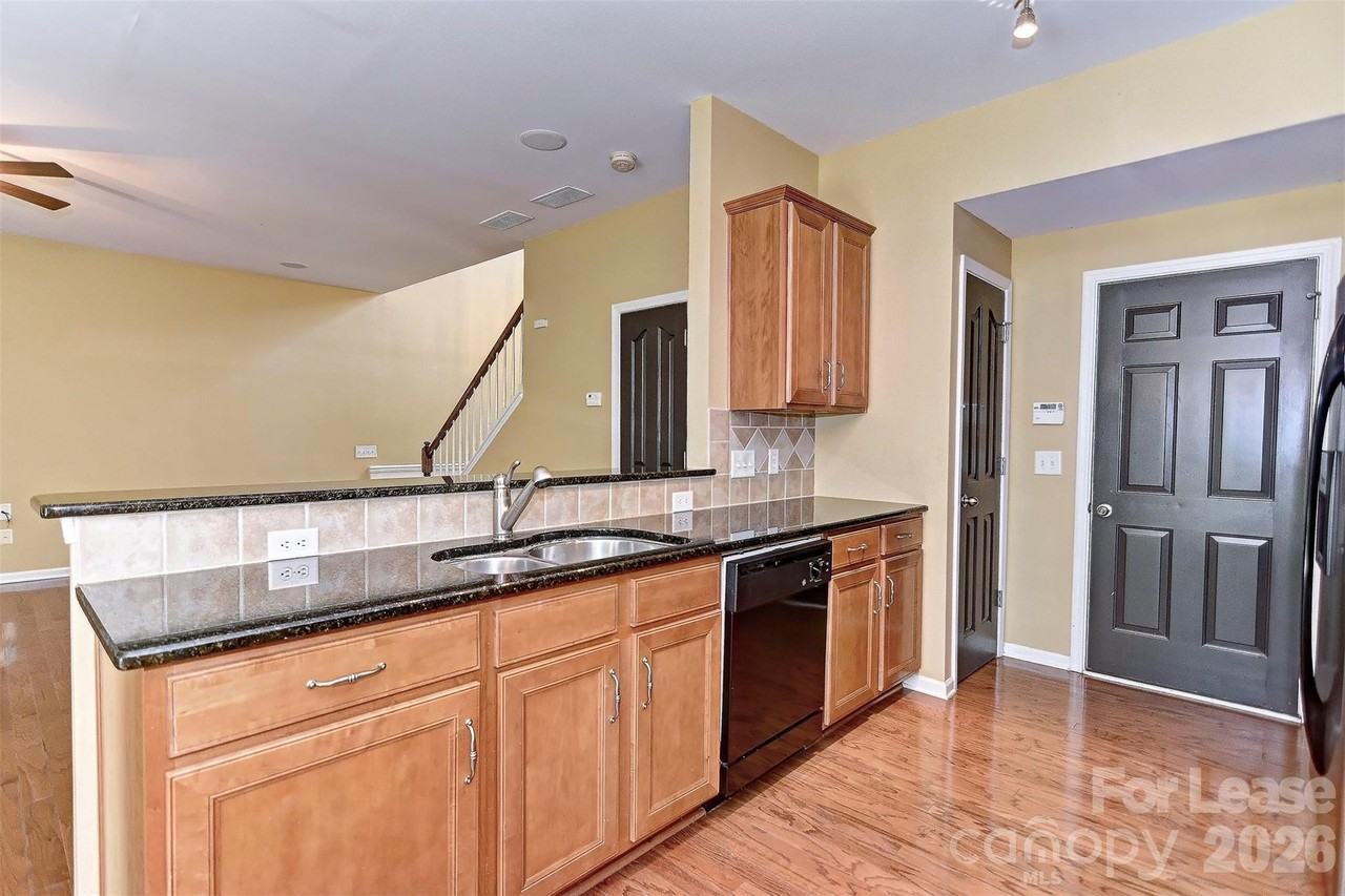 10218 Blakeney Preserve Dr - Photo 6 of 19