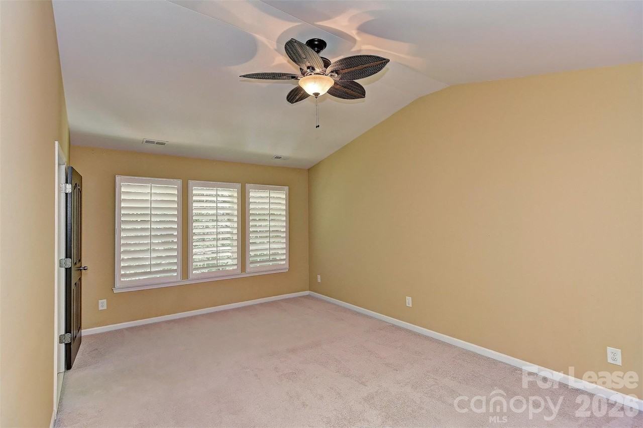 10218 Blakeney Preserve Dr - Photo 7 of 19