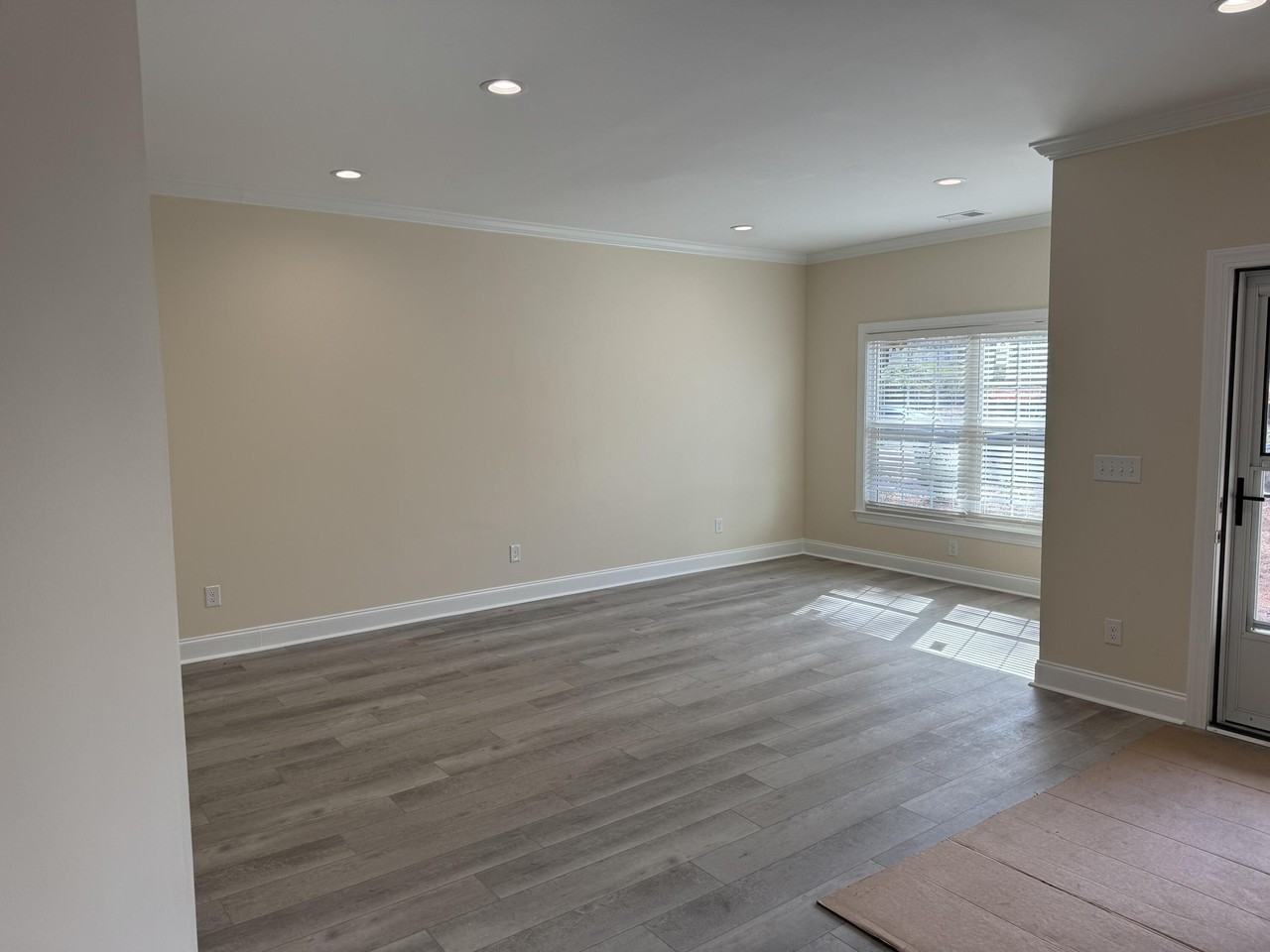 1809 Zelasko Dr - Photo 6 of 23