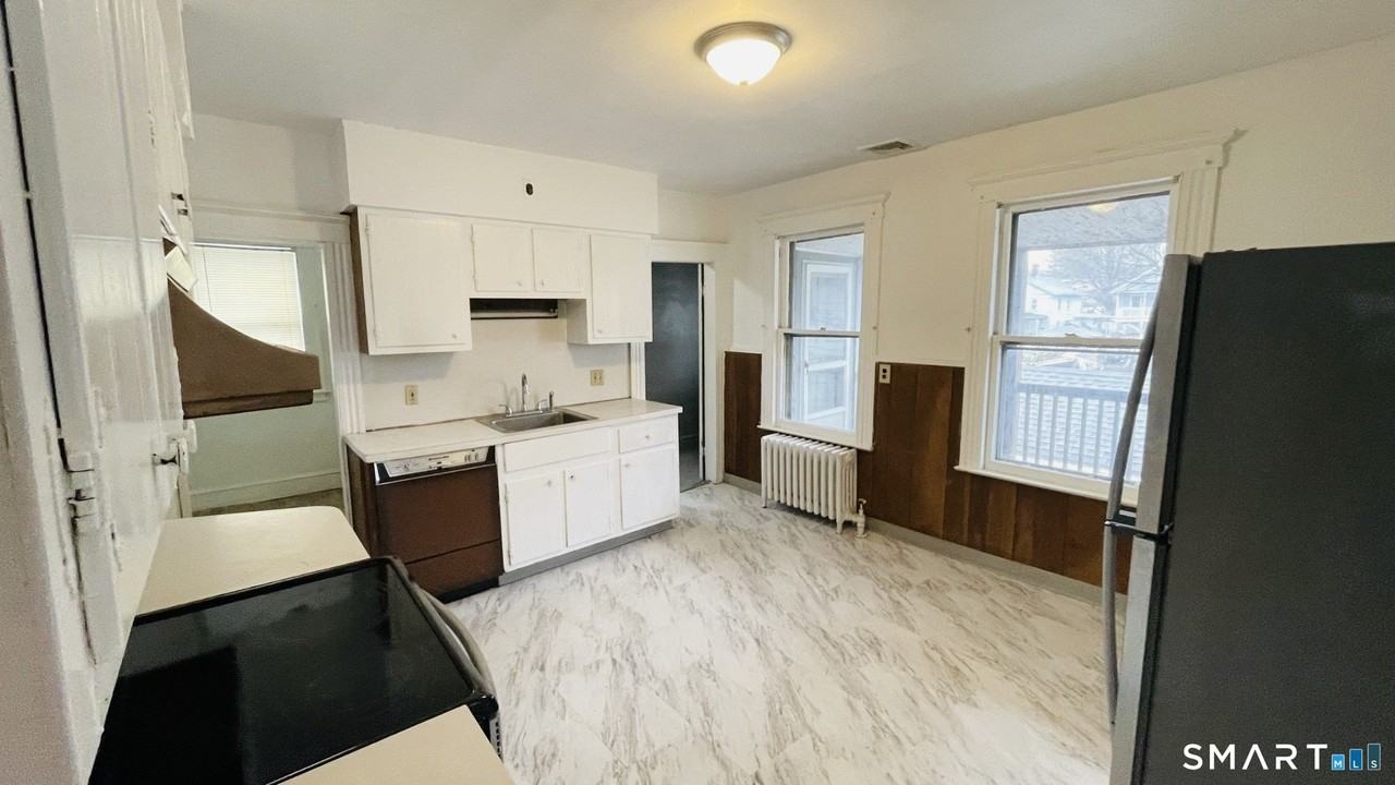 58 E Pearl St - Photo 3 of 22