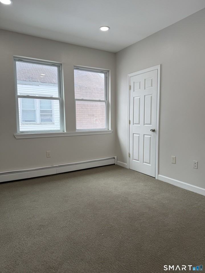 162164 Martin St - Photo 5 of 7