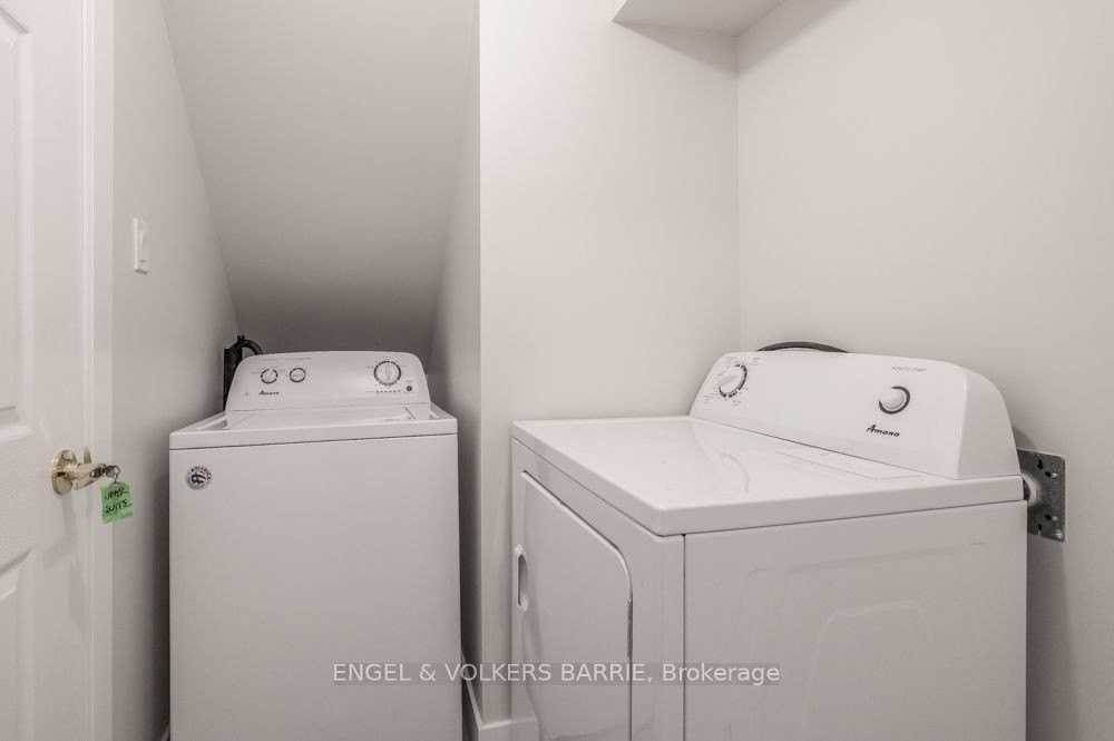 31 Finlay Rd - Photo 2 of 9