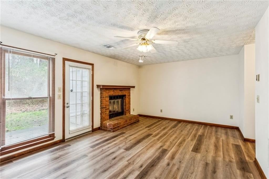 1105 Booth Ct Sw Unit 1105 #1105 - Photo 5 of 28