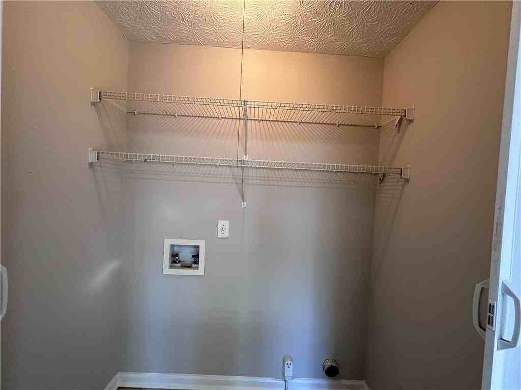 502 Oakwood Ct - Photo 7 of 27