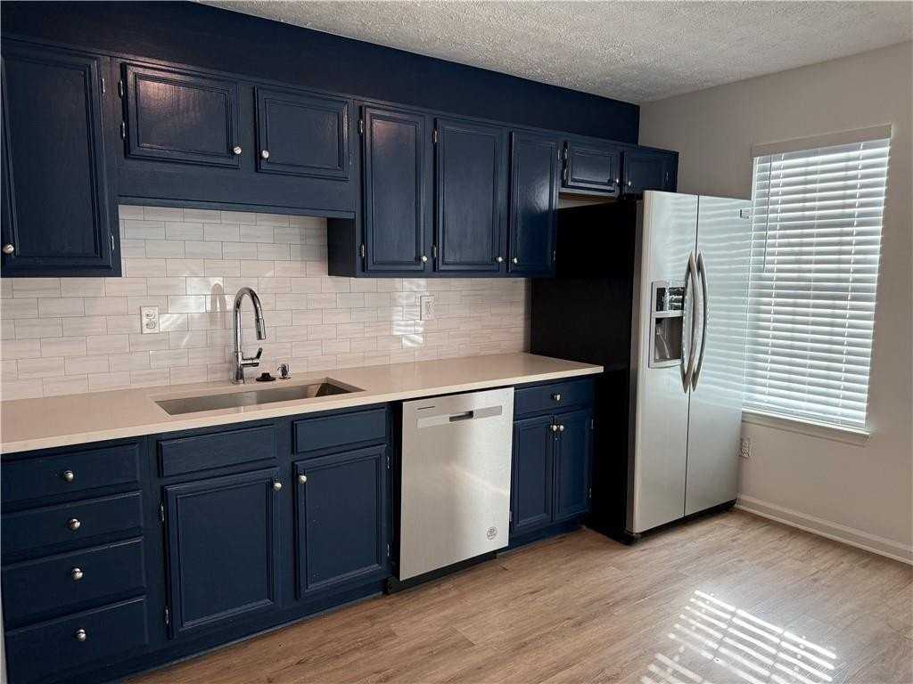 3859 Meadow Creek Dr - Photo 5 of 34