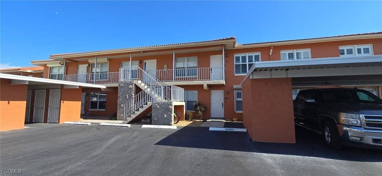 434 Tudor Dr #1H - Photo 3 of 32