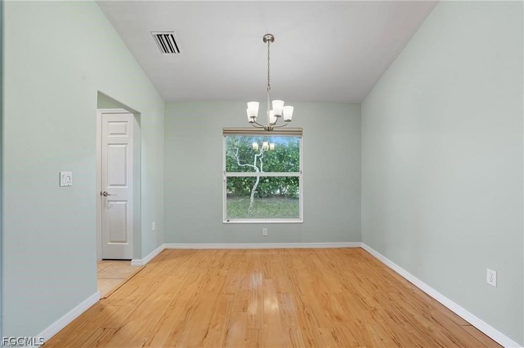 2427 Woodbourne Pl - Photo 6 of 30