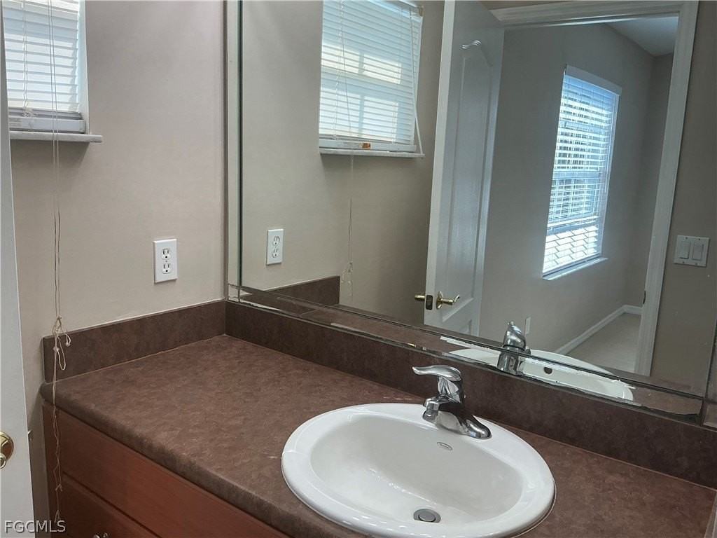8554 Athena Ct - Photo 7 of 22