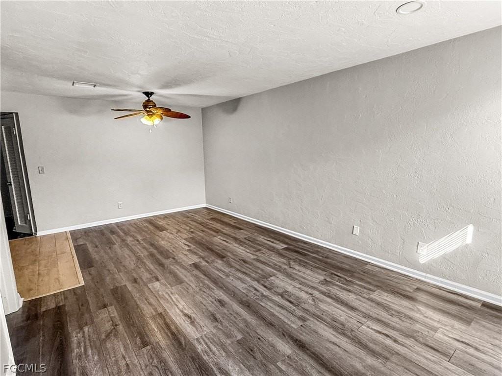 3744 Estelle St - Photo 6 of 30