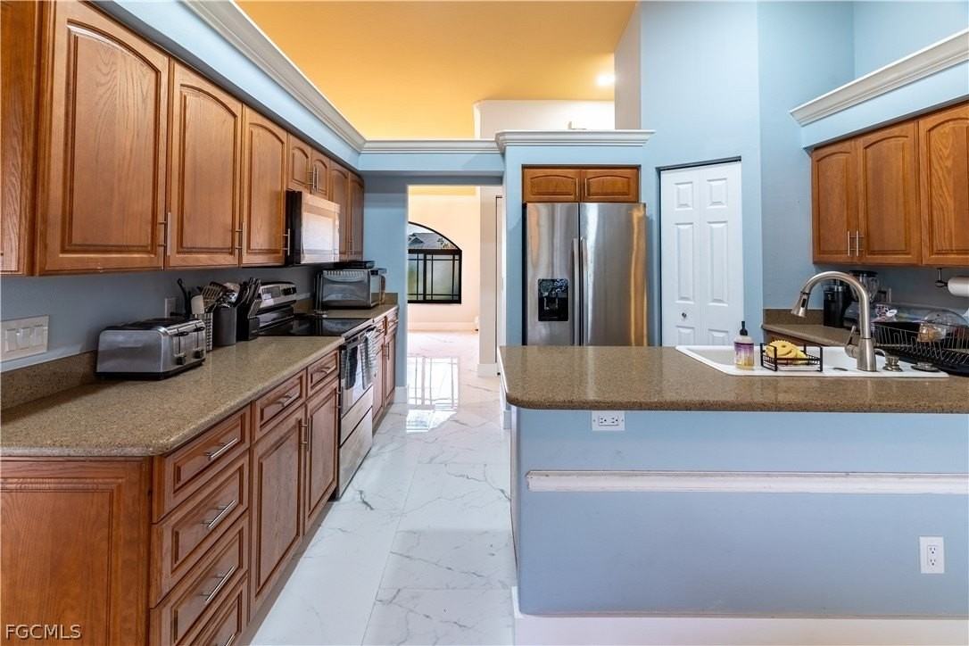 8896 Bracken Way - Photo 7 of 43