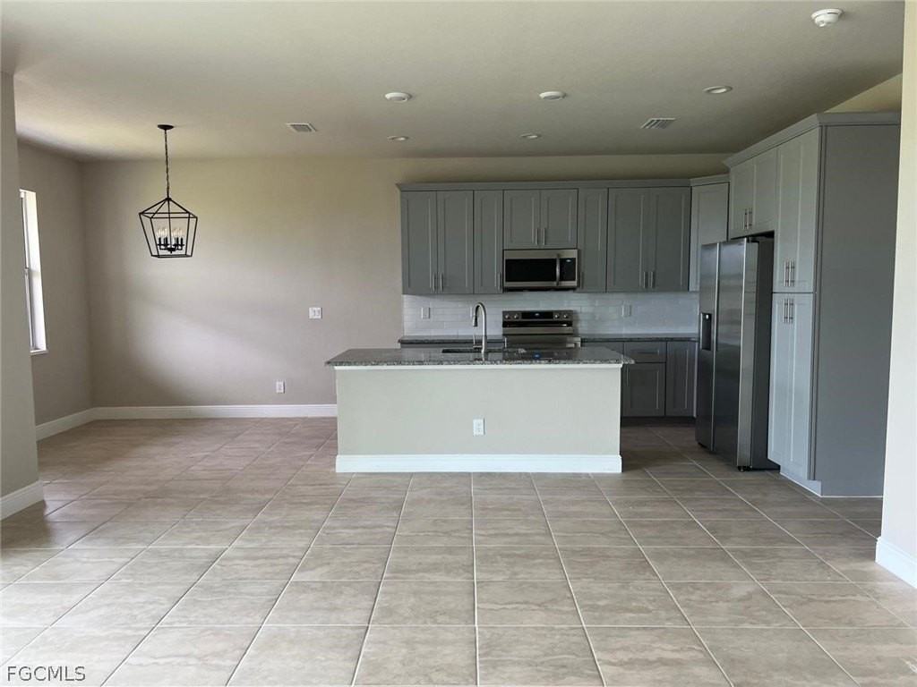 125 Bethlehem Pl - Photo 6 of 18