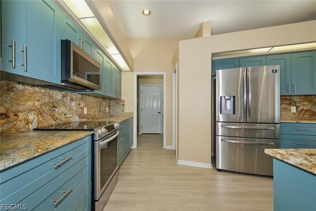 734 Milwaukee Blvd - Photo 7 of 27