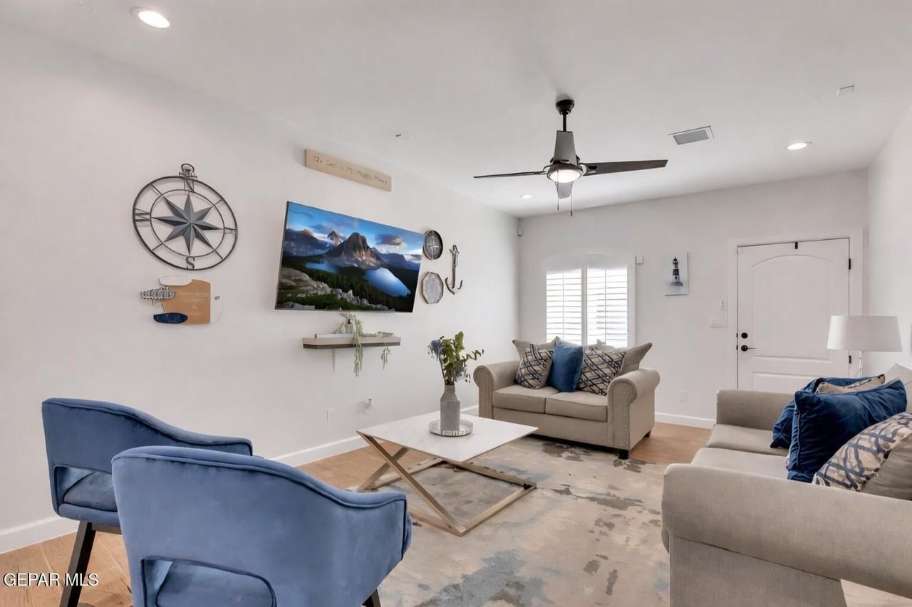 13841 Paseo De La Luna Ave - Photo 3 of 23