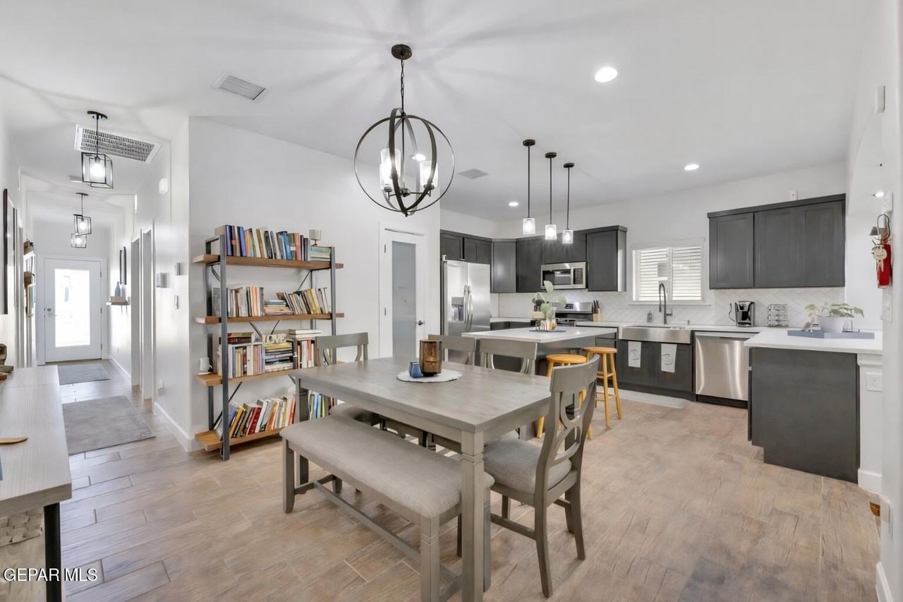 13841 Paseo De La Luna Ave - Photo 6 of 23