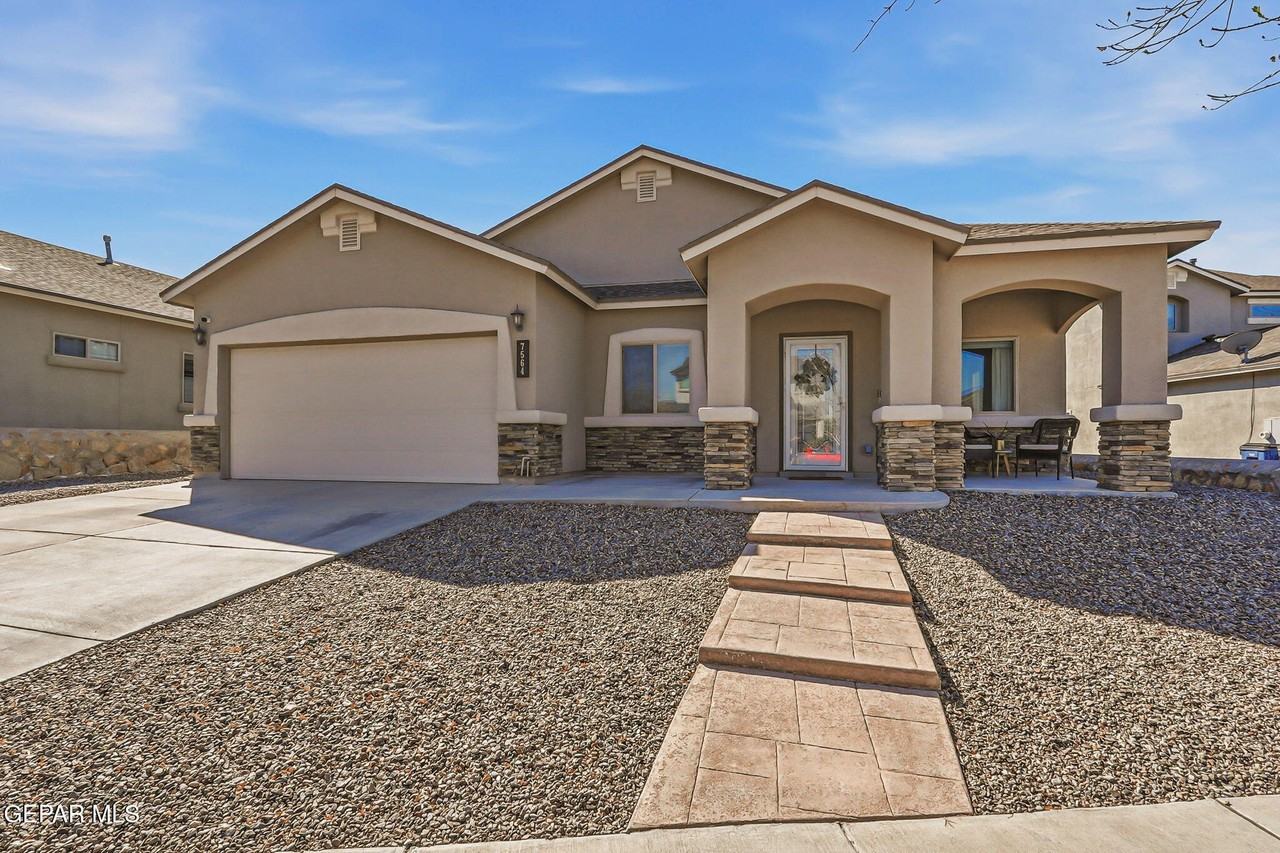 7564 Wolf Creek Dr - Photo 3 of 41