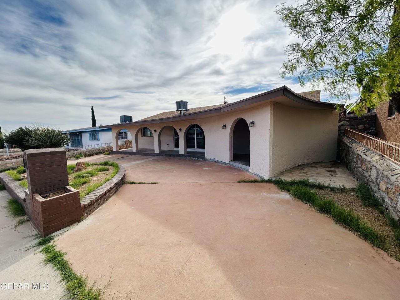 805 Chile Pl - Photo 2 of 26