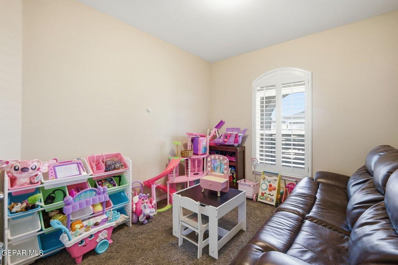 13748 Villa Vista Ave - Photo 7 of 26