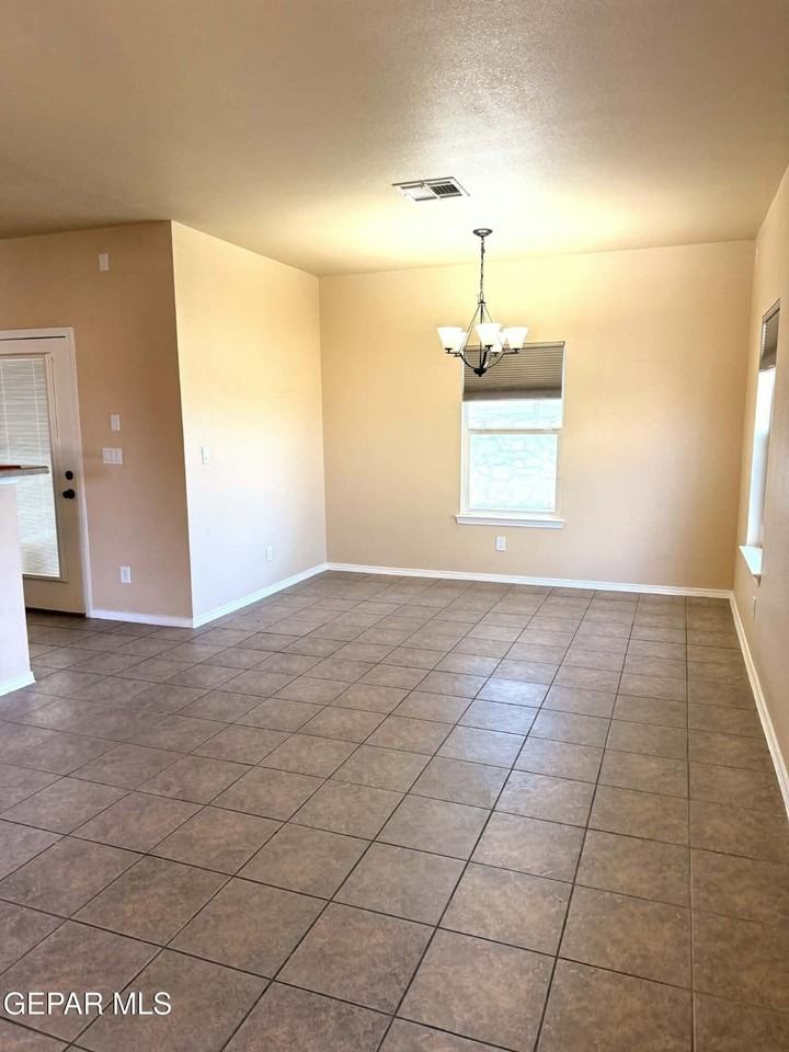 10405 Canyon Sage Dr - Photo 4 of 22