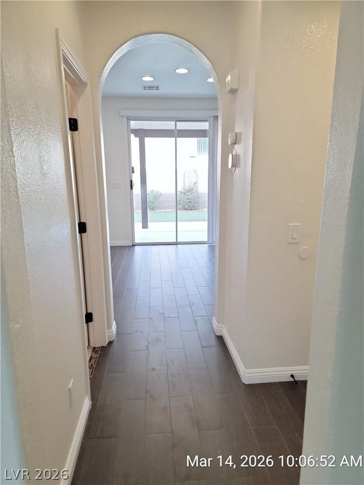 998 Lone Pine River Ave - Photo 6 of 50