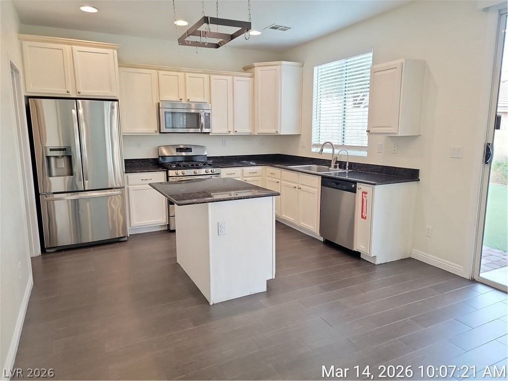 998 Lone Pine River Ave - Photo 7 of 50