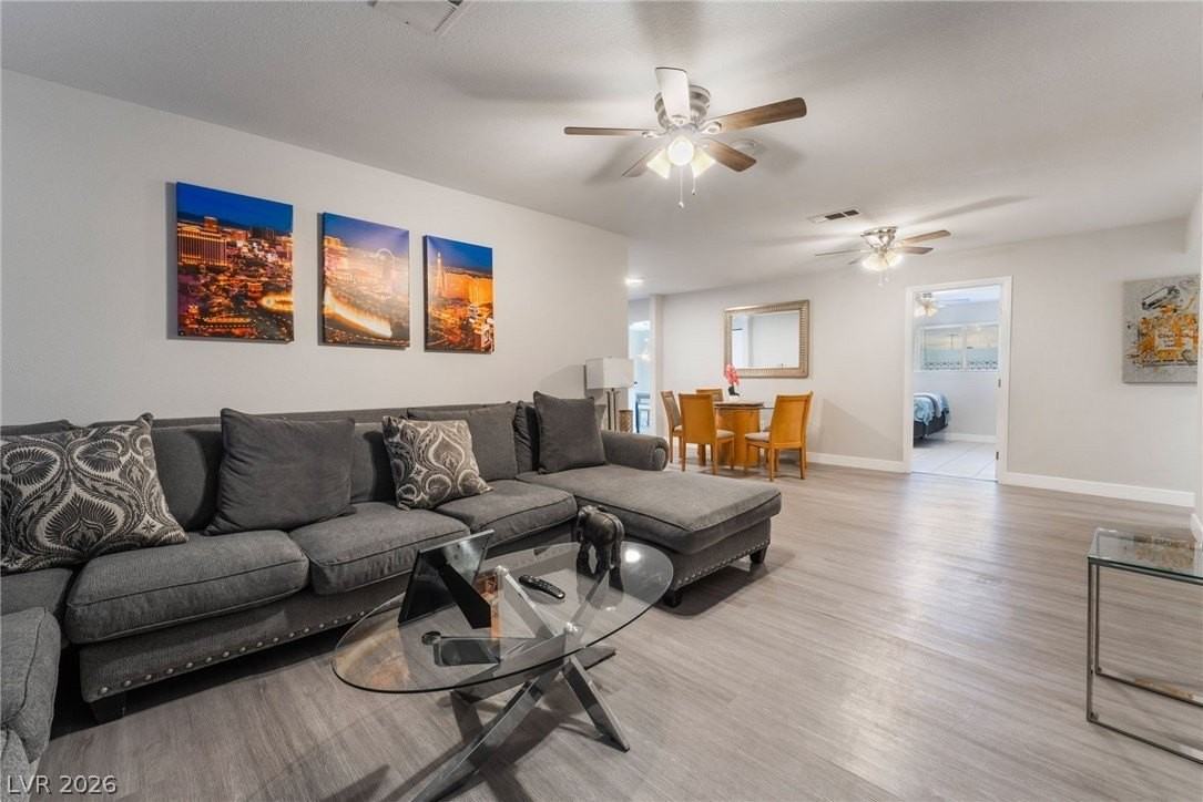 3992 Chinchilla Ave - Photo 5 of 50