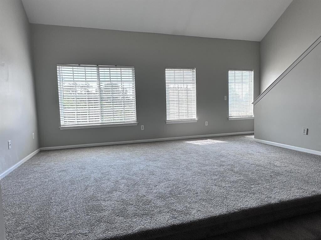 1426 Crimson Way - Photo 7 of 23