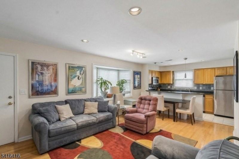 382 Morris Ave #A2 - Photo 2 of 11