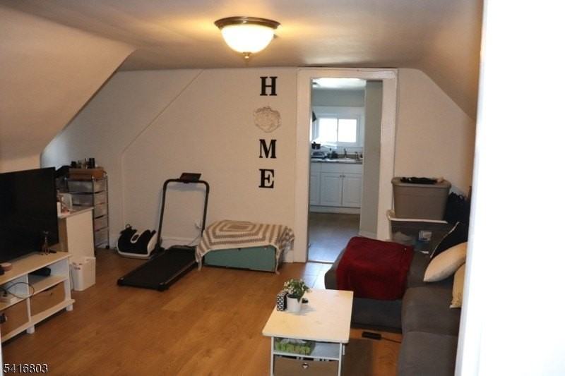 327 Valley St #3 - Photo 5 of 17