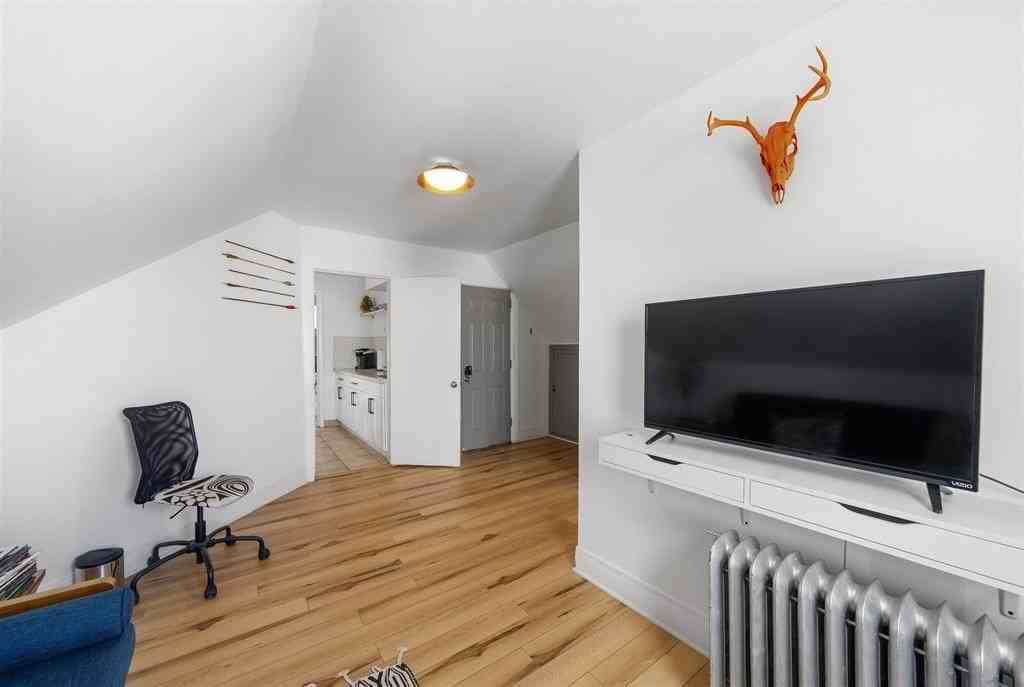 124 73rd St #3 - Photo 5 of 14