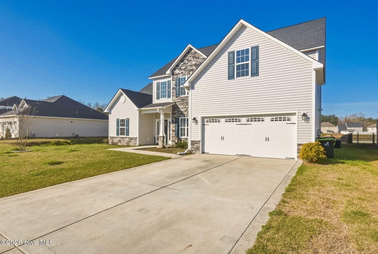 1020 Loretta Ln - Photo 2 of 49