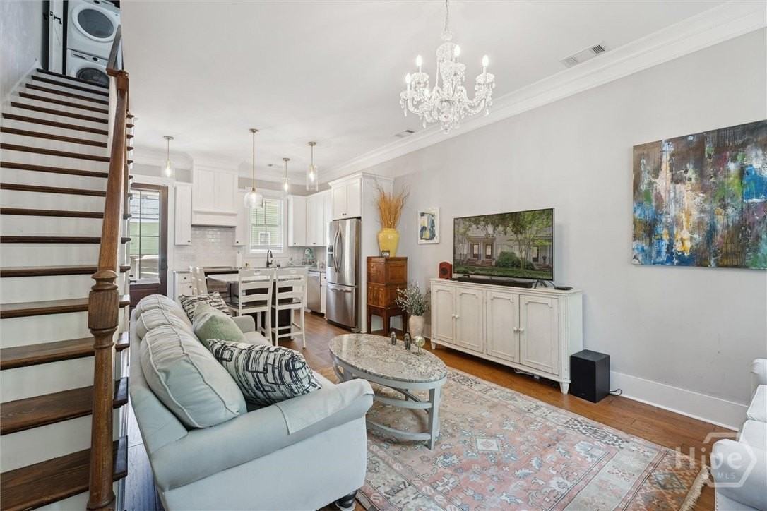 714 Tattnall St - Photo 3 of 31