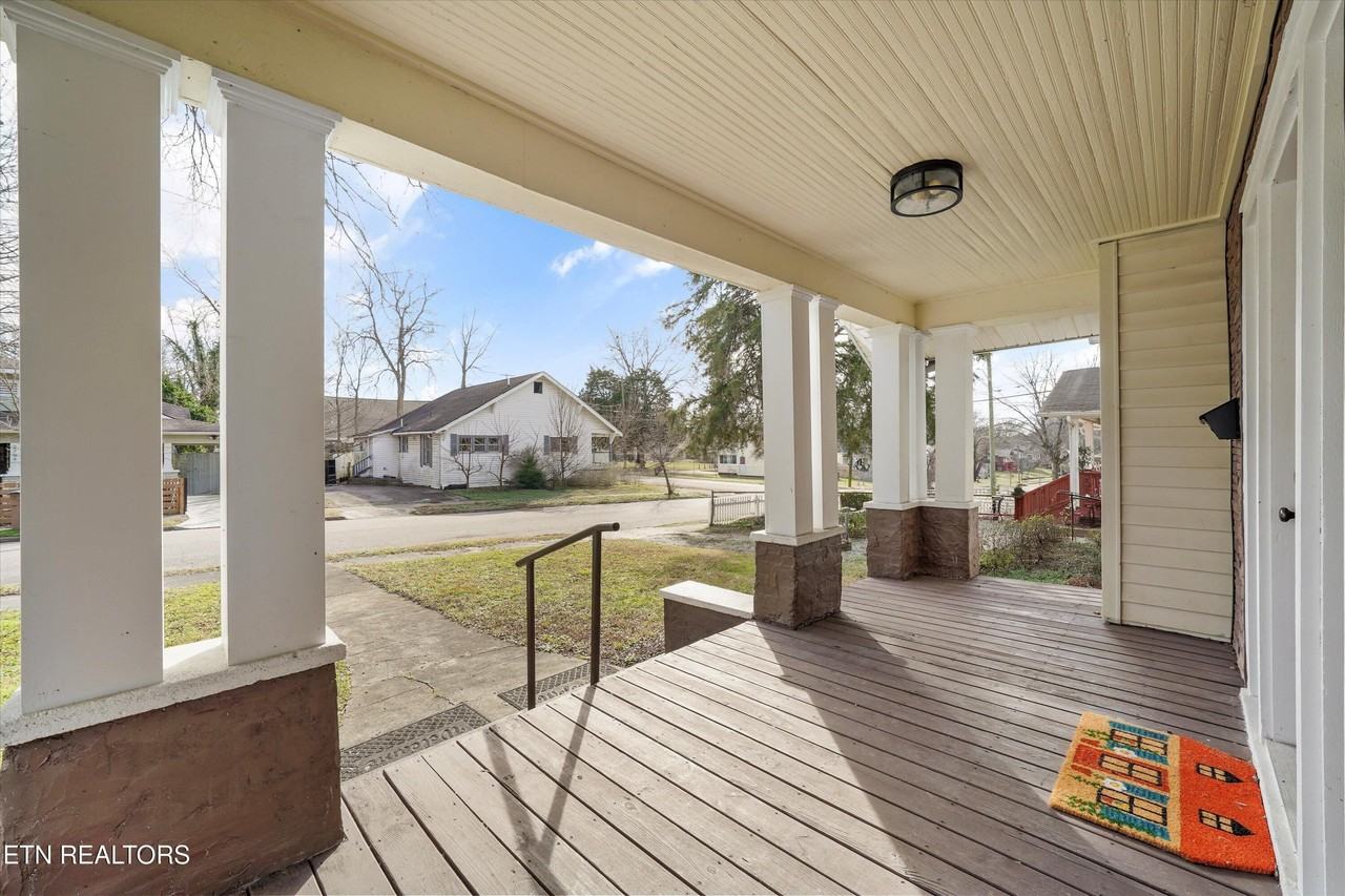 2503 Jefferson Ave - Photo 4 of 30