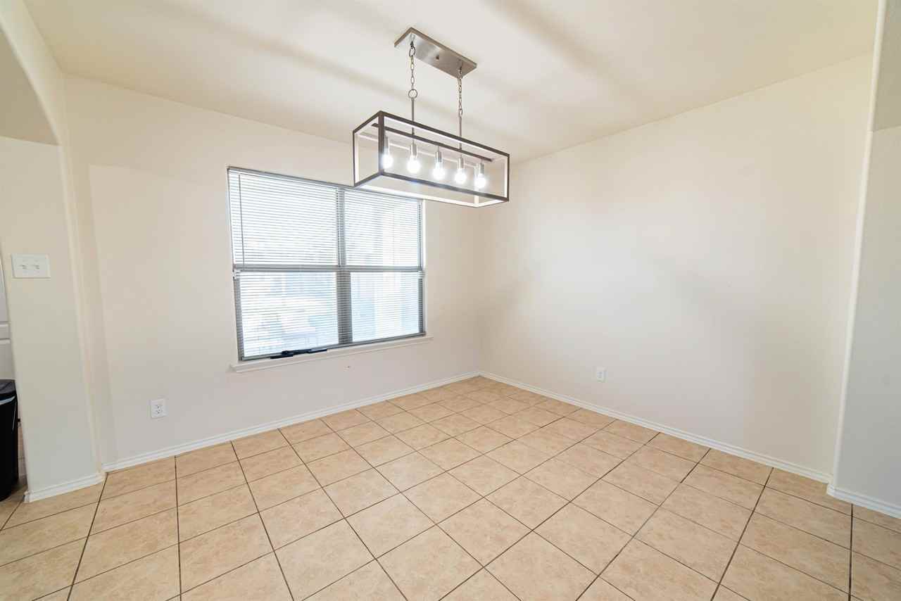 2021 Port Louisiana Dr - Photo 5 of 18