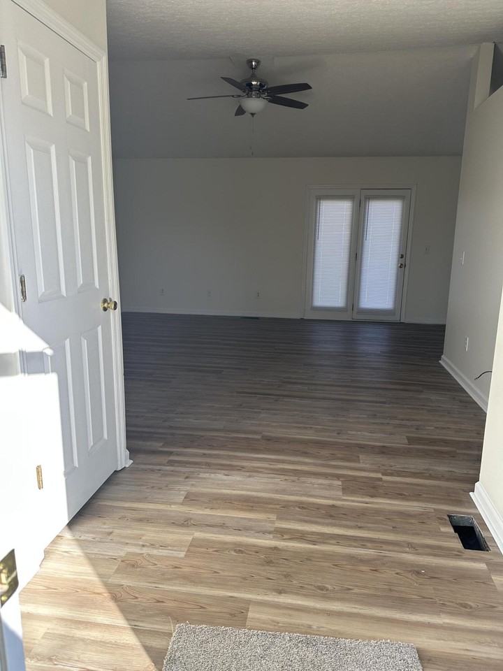 212 Polo Ln - Photo 5 of 48