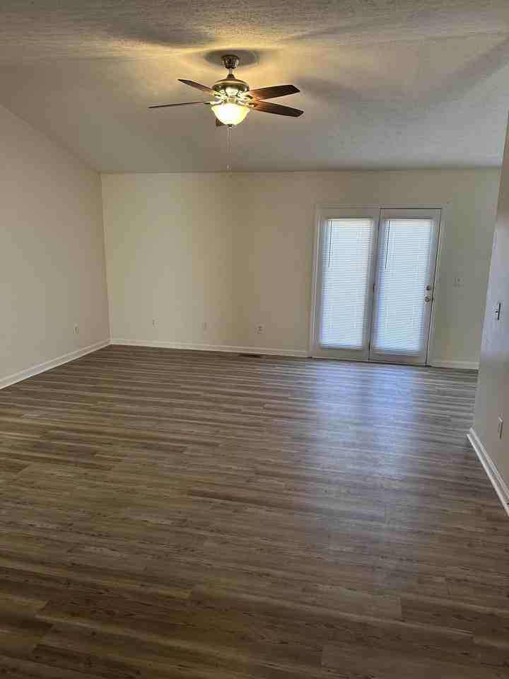 212 Polo Ln - Photo 7 of 48