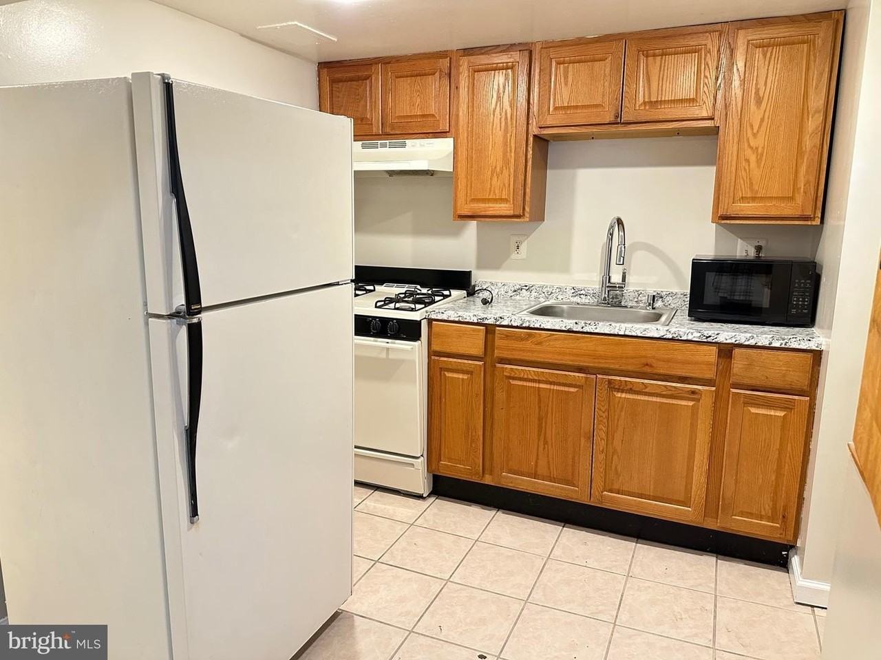 3626 12th St Ne - Photo 4 of 9