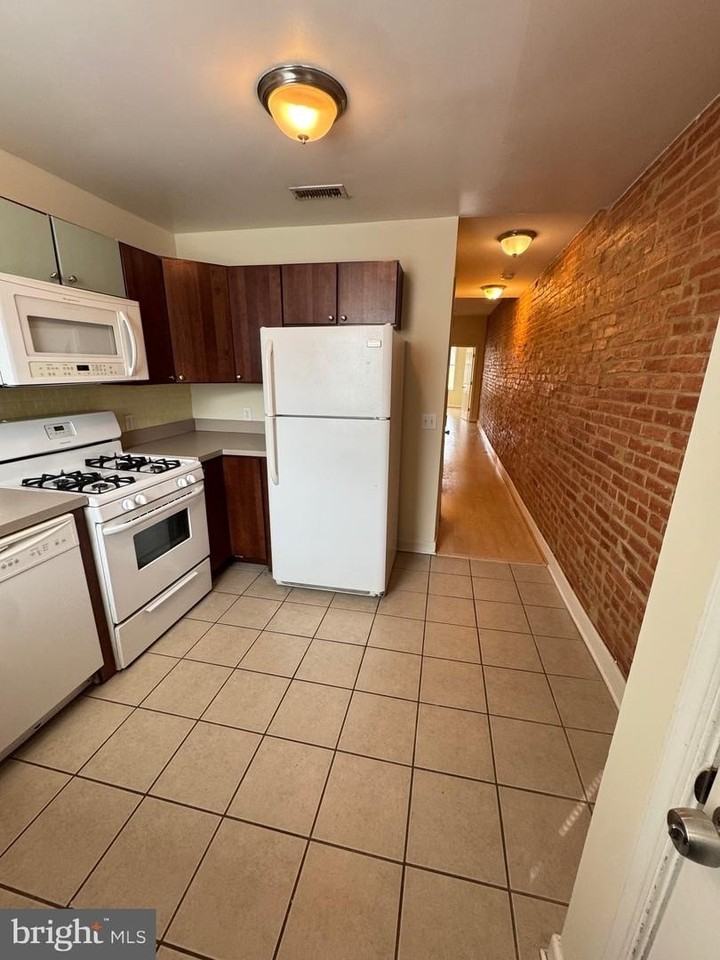 445 E Fort Ave - Photo 4 of 22