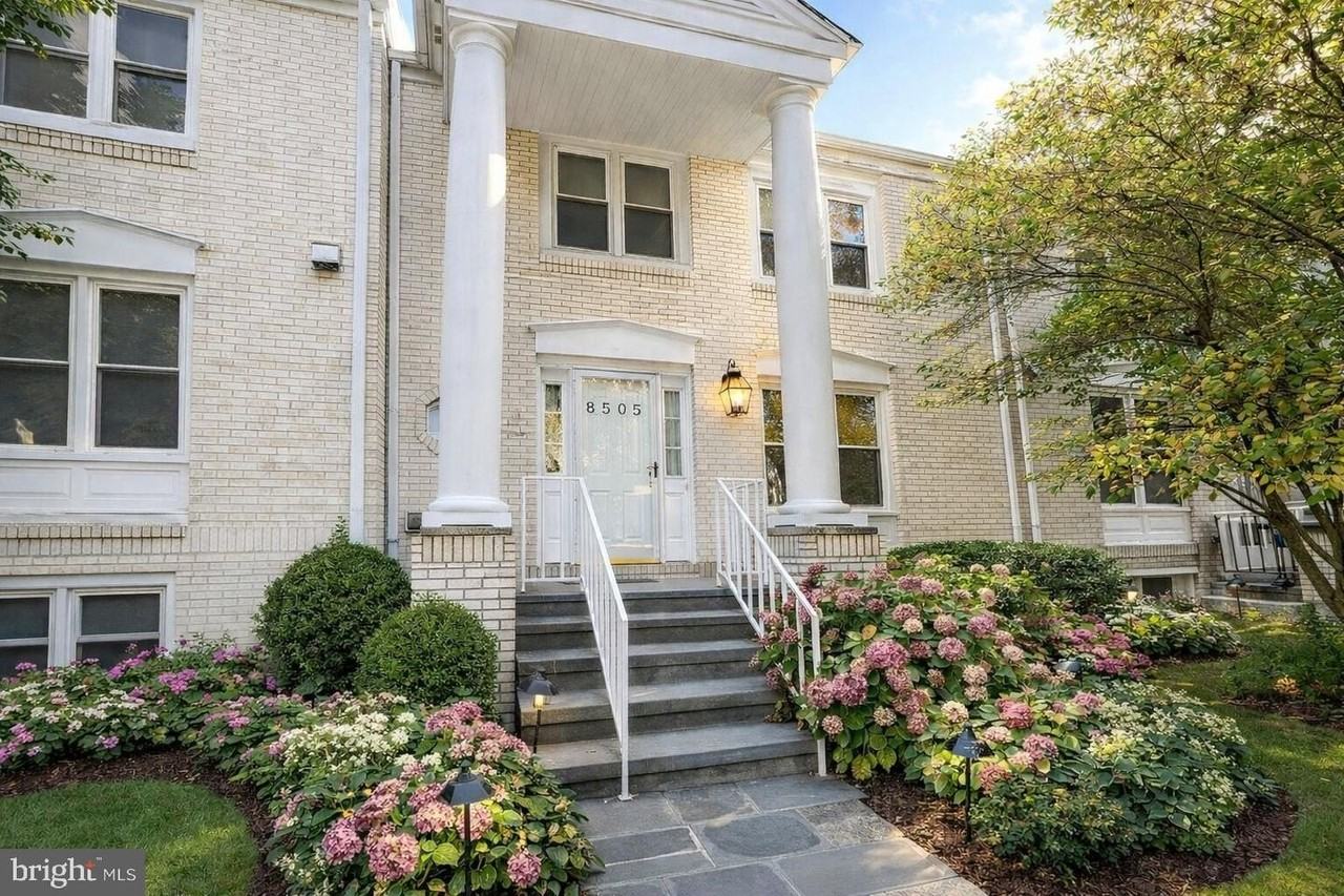 8505 Jeffersonian Ct - Photo 2 of 50