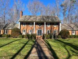 featured image of 6 Hampton Ky