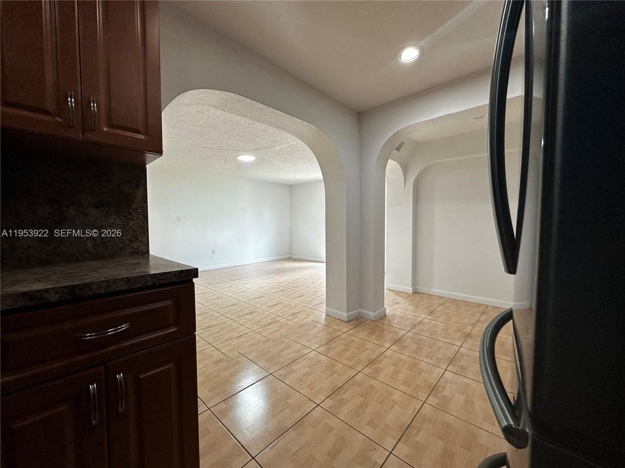 350 W 34th St #1 - Photo 7 of 22