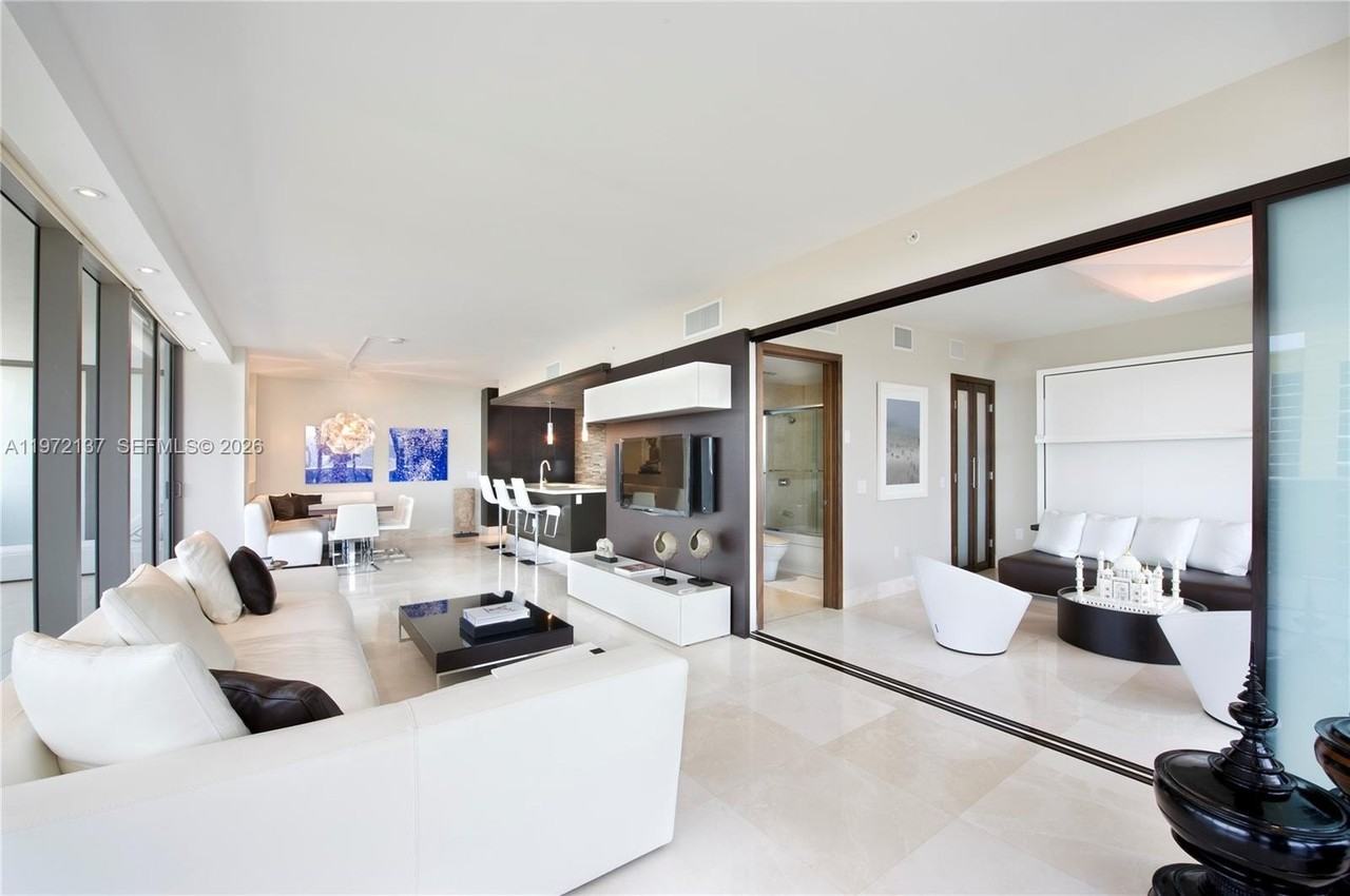 5875 Collins Ave #1008 - Photo 5 of 20