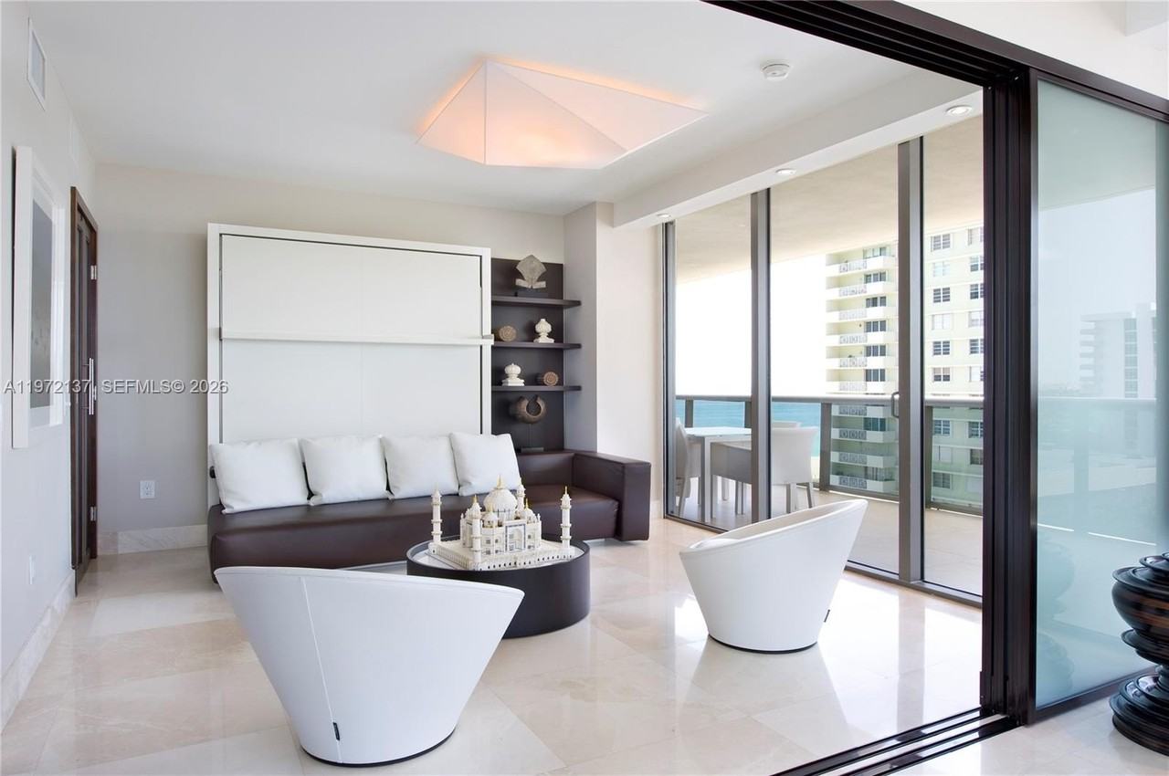 5875 Collins Ave #1008 - Photo 6 of 20